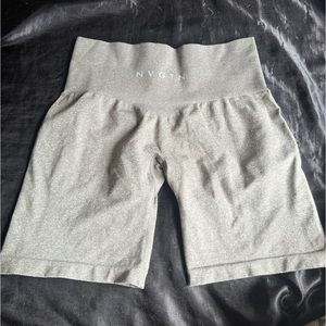 Khaki NVGTN Pro shorts